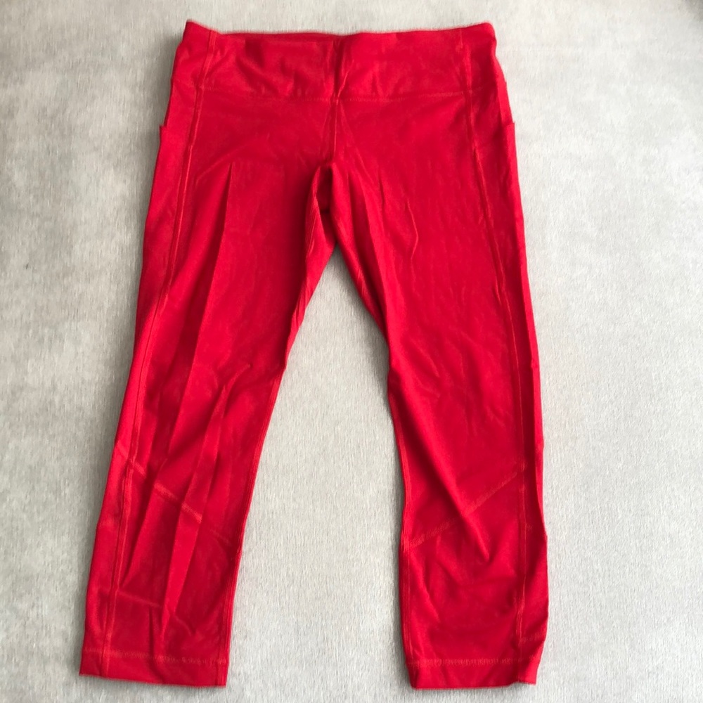 Red Lululemon Pace Rival Crop leggings